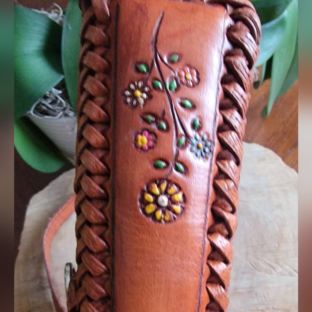 Handcrafted Floral Leather Crossbody W/ Twist Lock Made In Mexico. - Picture 3 of 9